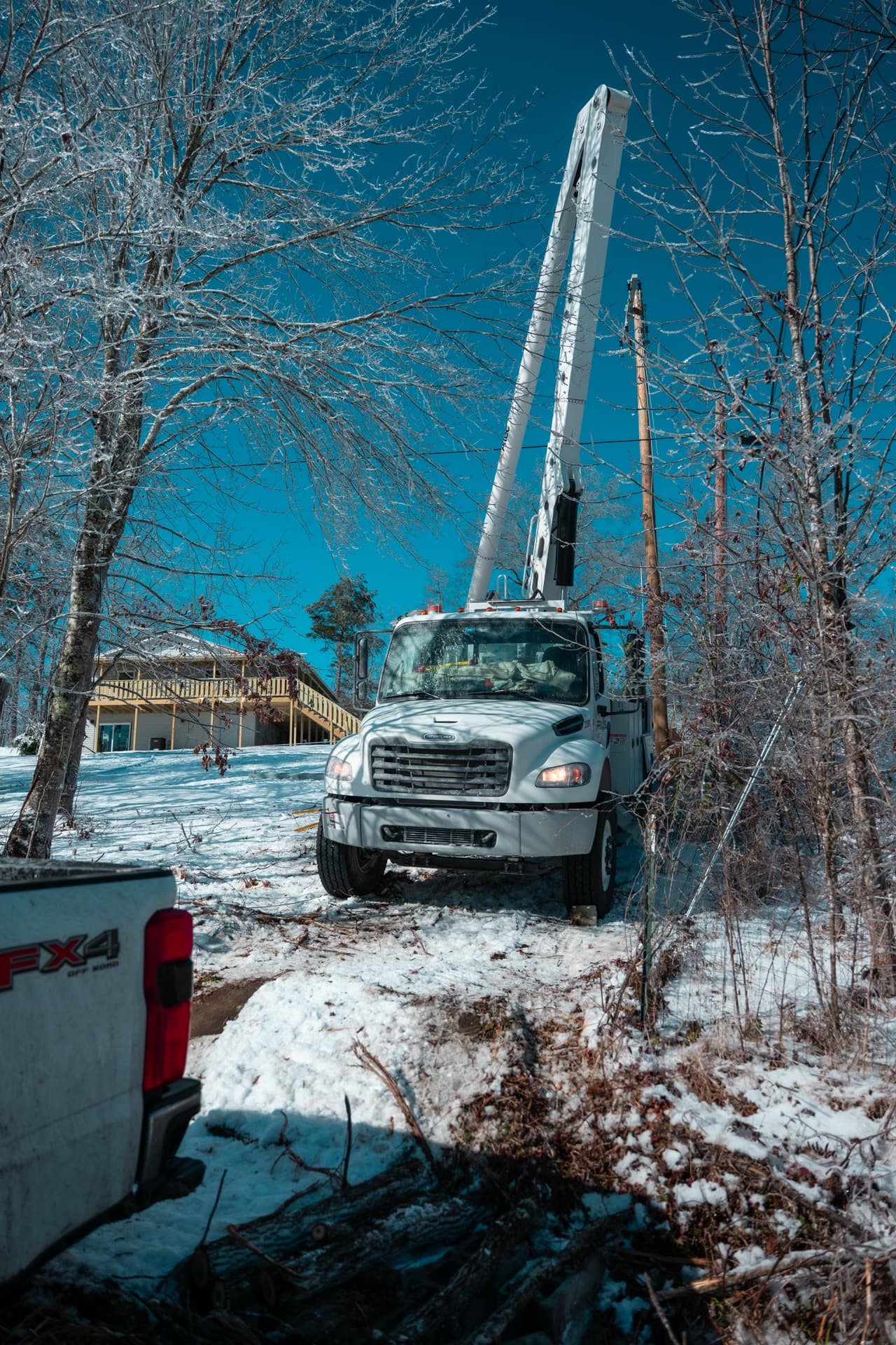 Linemen restoring power after storm